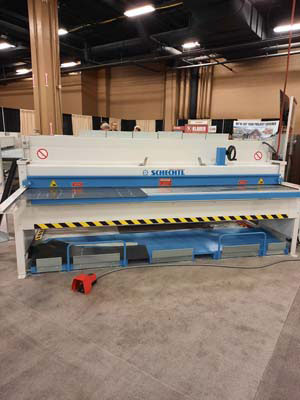 Folding machine at Expo