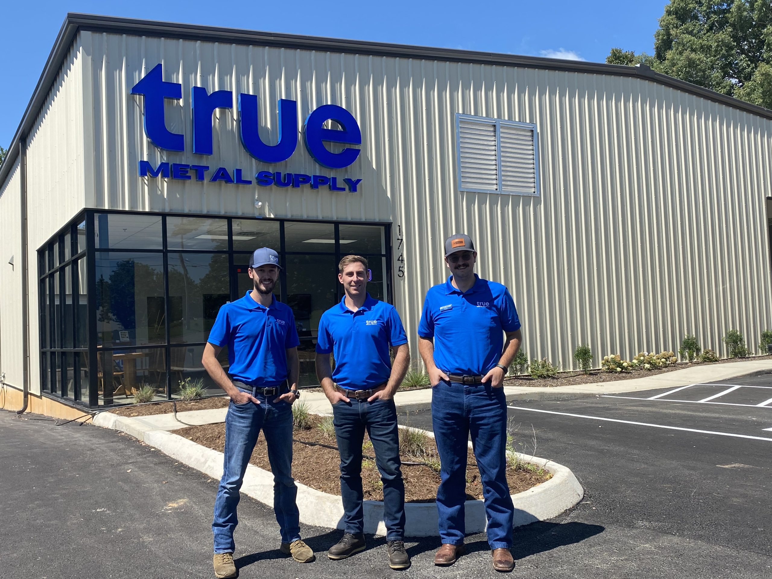 True Metal Supply aprovecha las oportunidades de techos de metal en Knoxville