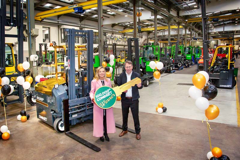 Winner Kareen Farrell travelled to Combilift’s headquarters in Monaghan to receive the one-of-a-kind 100,000th Combi-CBE “Golden Forklift.”